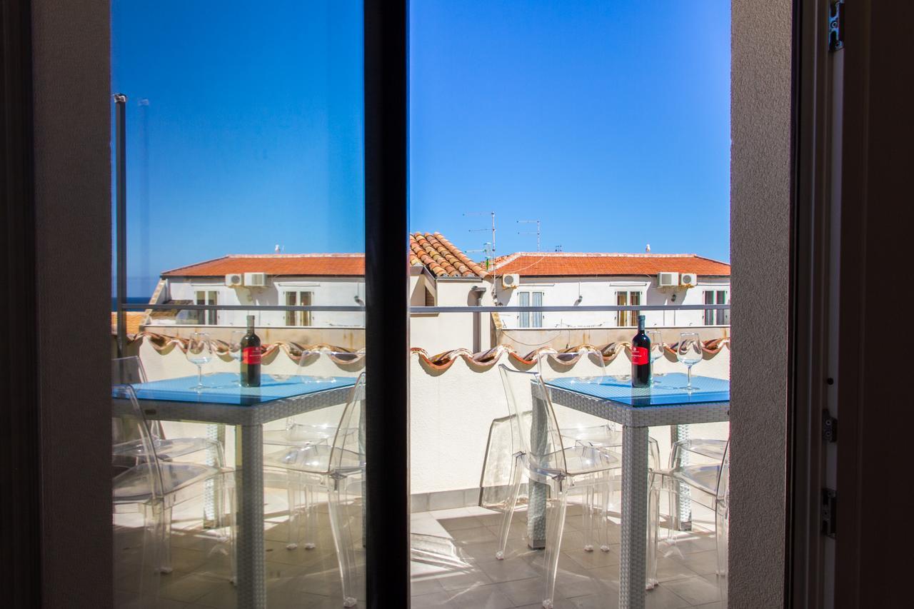 شقة Terrazza Di Svevia تْشيفالو المظهر الخارجي الصورة
